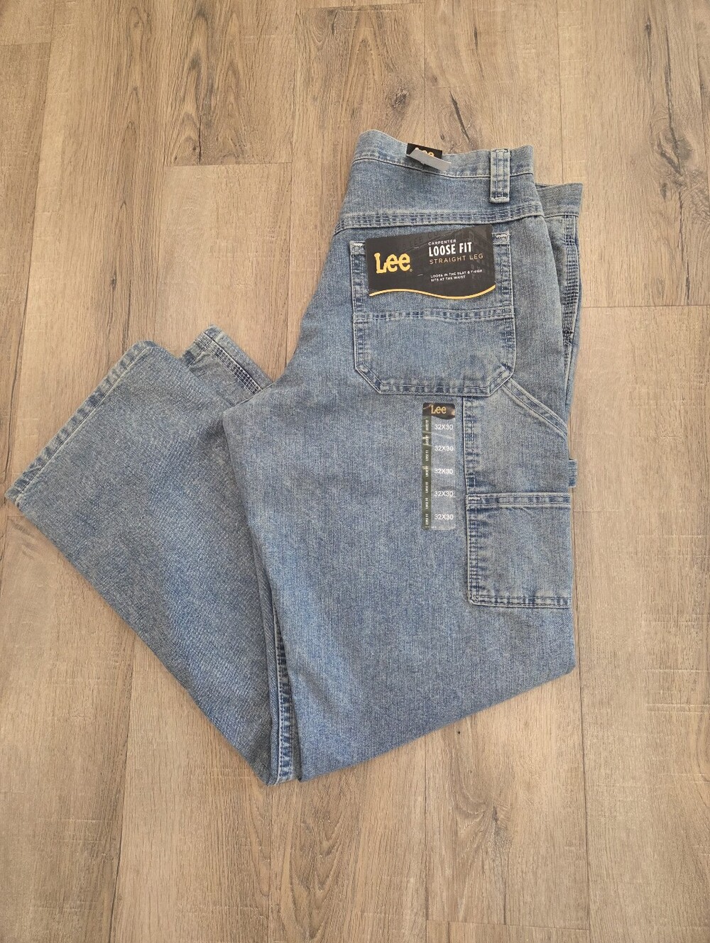 NWT. Retro stone wash. Loose in seat and thigh Sits at waist.